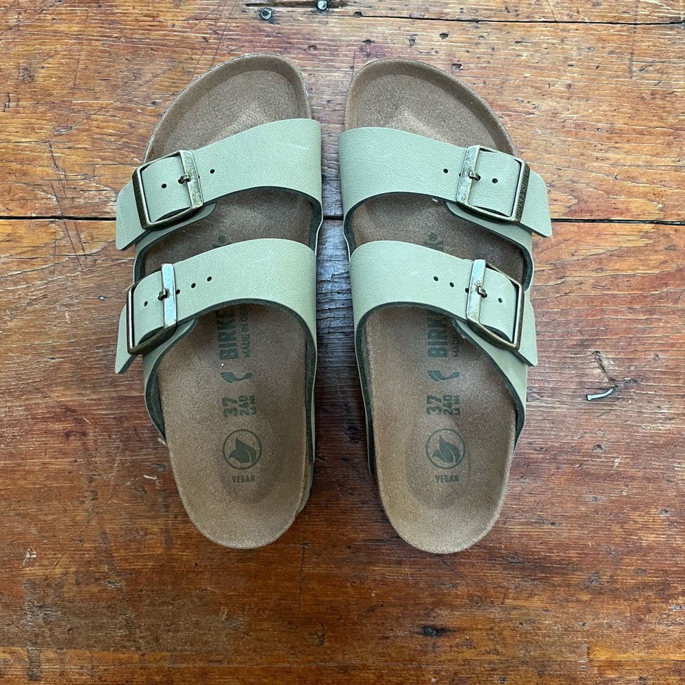 NEW Birkenstock Arizona Vegan Birkibuc in olive size 37
